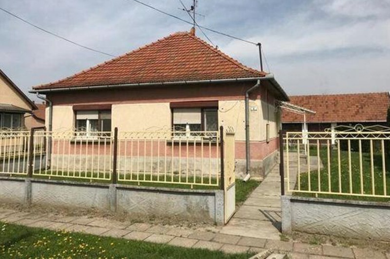 Felújítás előtte - régi ház